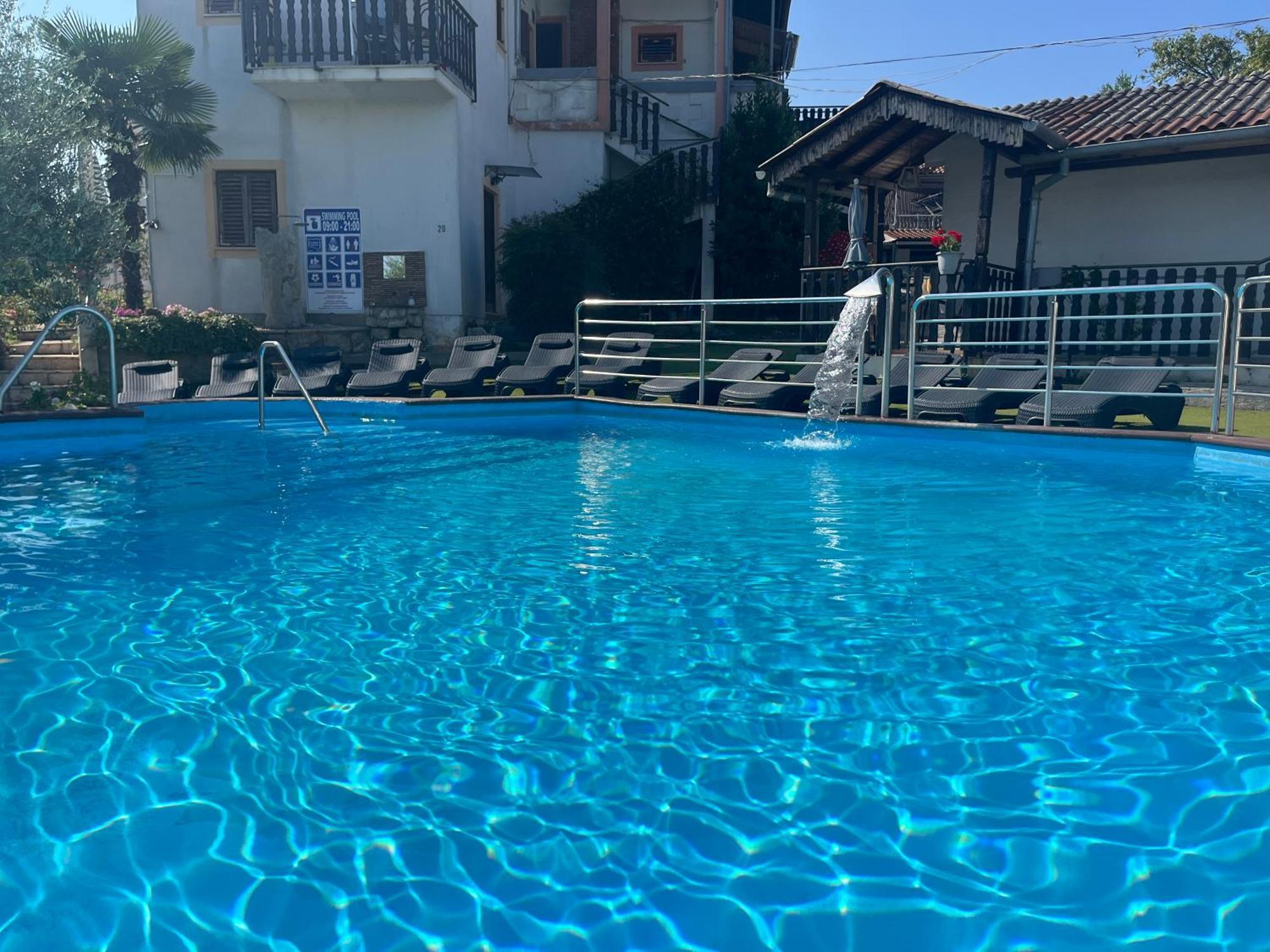 Apartmani Milokanovic Funtana Exterior foto